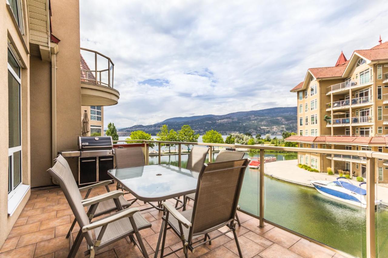Sunset Waterfront Resort By Discover Kelowna Resort Accommodations Ngoại thất bức ảnh