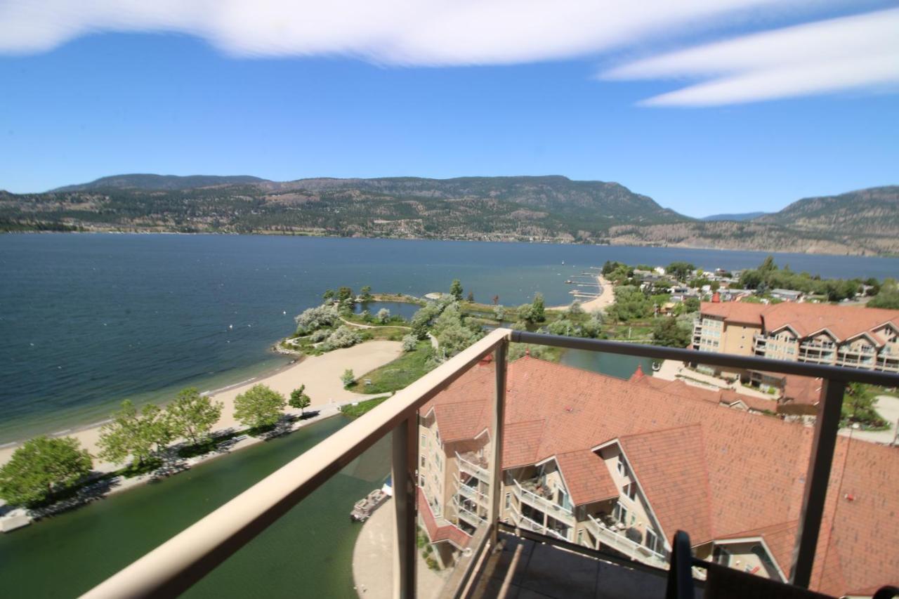 Sunset Waterfront Resort By Discover Kelowna Resort Accommodations Ngoại thất bức ảnh