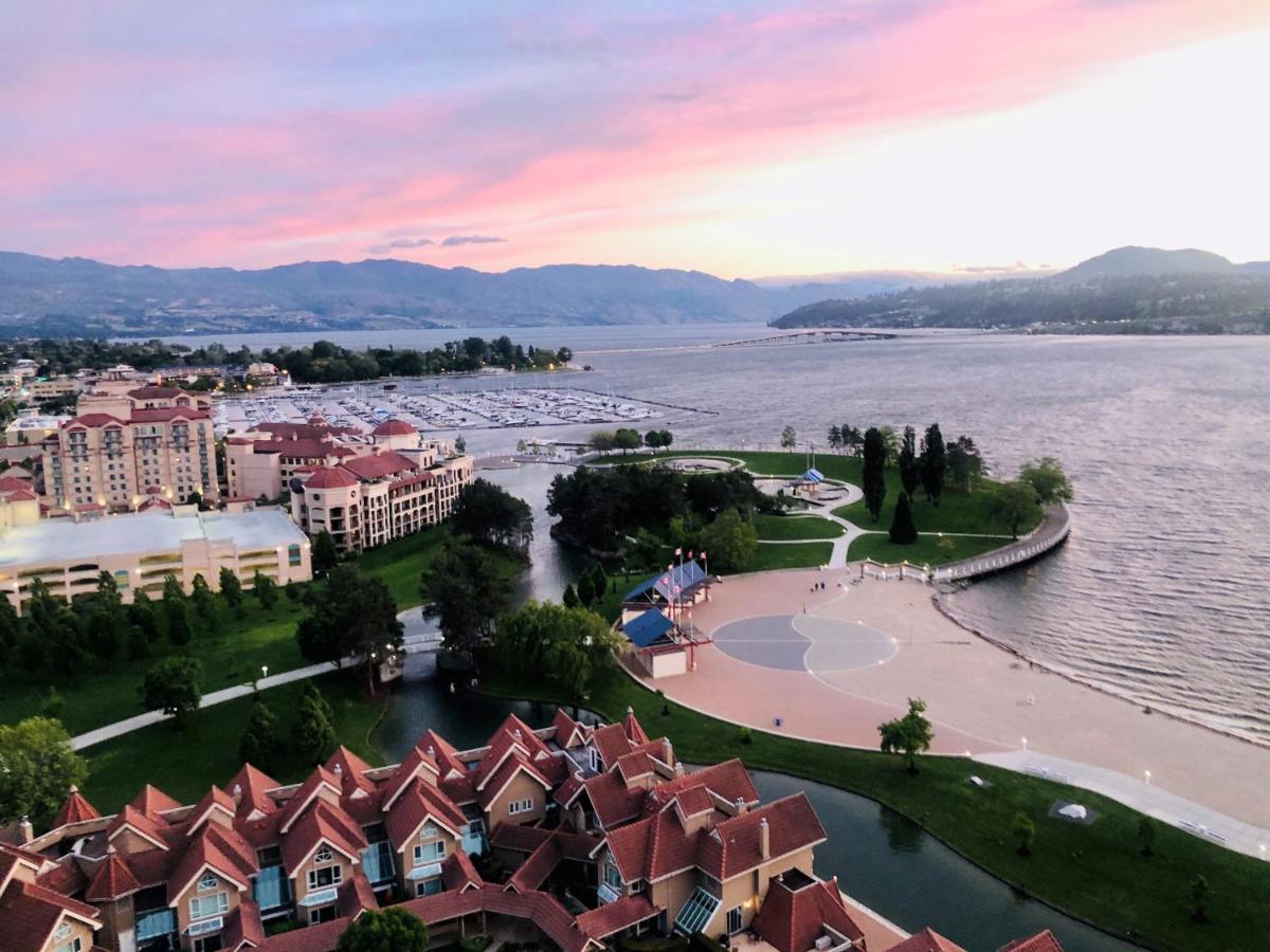 Sunset Waterfront Resort By Discover Kelowna Resort Accommodations Ngoại thất bức ảnh